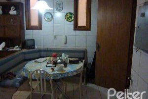 Casa à venda com 580m², 4 dormitórios, 4 suítes, 2 vagas, no bairro Jardim Isabel em Porto Alegre