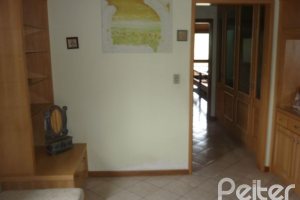 Casa à venda com 580m², 4 dormitórios, 4 suítes, 2 vagas, no bairro Jardim Isabel em Porto Alegre