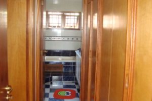 Casa à venda com 520m², 4 dormitórios, 1 suíte, 3 vagas, no bairro Tristeza em Porto Alegre