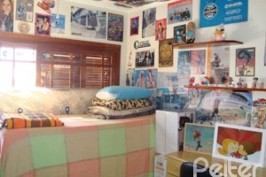 Casa à venda com 520m², 4 dormitórios, 1 suíte, 3 vagas, no bairro Tristeza em Porto Alegre