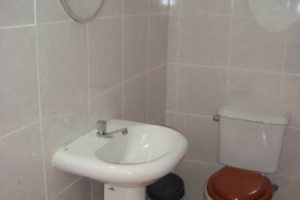 Casa à venda com 520m², 4 dormitórios, 1 suíte, 3 vagas, no bairro Tristeza em Porto Alegre