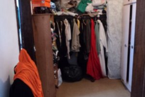 Casa à venda com 345m², 3 dormitórios, 1 suíte, 3 vagas, no bairro Guarujá em Porto Alegre