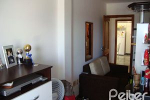 Casa à venda com 280m², 3 dormitórios, 1 suíte, 2 vagas, no bairro Tristeza em Porto Alegre