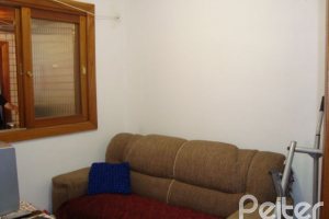 Casa à venda com 280m², 3 dormitórios, 1 suíte, 2 vagas, no bairro Tristeza em Porto Alegre