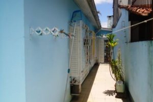 Casa à venda com 181m², 3 dormitórios, 1 suíte, 4 vagas, no bairro Ipanema em Porto Alegre