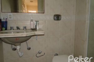 Casa à venda com 219m², 3 dormitórios, 1 suíte, 3 vagas, no bairro Jardim Isabel em Porto Alegre