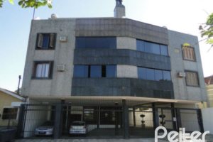 Cobertura à venda com 180m², 2 dormitórios, 1 suíte, 2 vagas, no bairro Vila Assunção em Porto Alegre