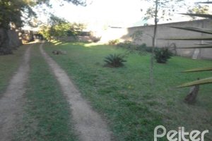 Terreno à venda, no bairro Guarujá em Porto Alegre