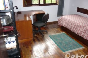 Casa à venda com 300m², 3 dormitórios, 1 suíte, 3 vagas, no bairro Vila Conceição em Porto Alegre