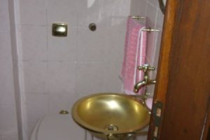 Casa à venda com 300m², 3 dormitórios, 1 suíte, 3 vagas, no bairro Vila Conceição em Porto Alegre