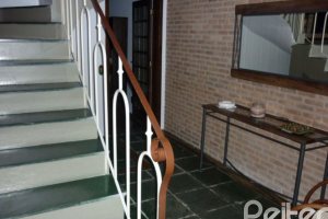 Casa à venda com 300m², 3 dormitórios, 1 suíte, 3 vagas, no bairro Vila Conceição em Porto Alegre