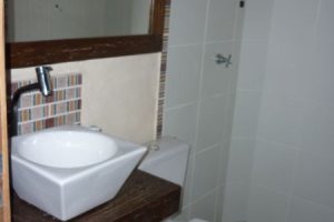 Casa à venda com 300m², 3 dormitórios, 1 suíte, 3 vagas, no bairro Vila Conceição em Porto Alegre