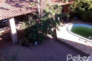 Casa à venda com 219m², 3 dormitórios, 1 suíte, 3 vagas, no bairro Tristeza em Porto Alegre