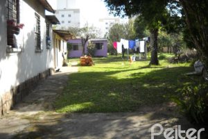 Terreno à venda, no bairro Camaquã em Porto Alegre