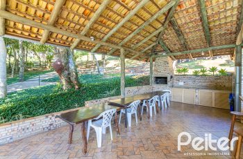  Quiosque com Churrasqueira