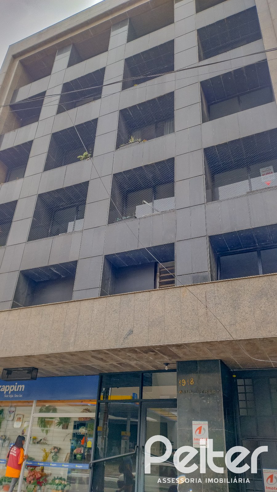 Comercial à venda em Floresta, Porto Alegre — foto 1